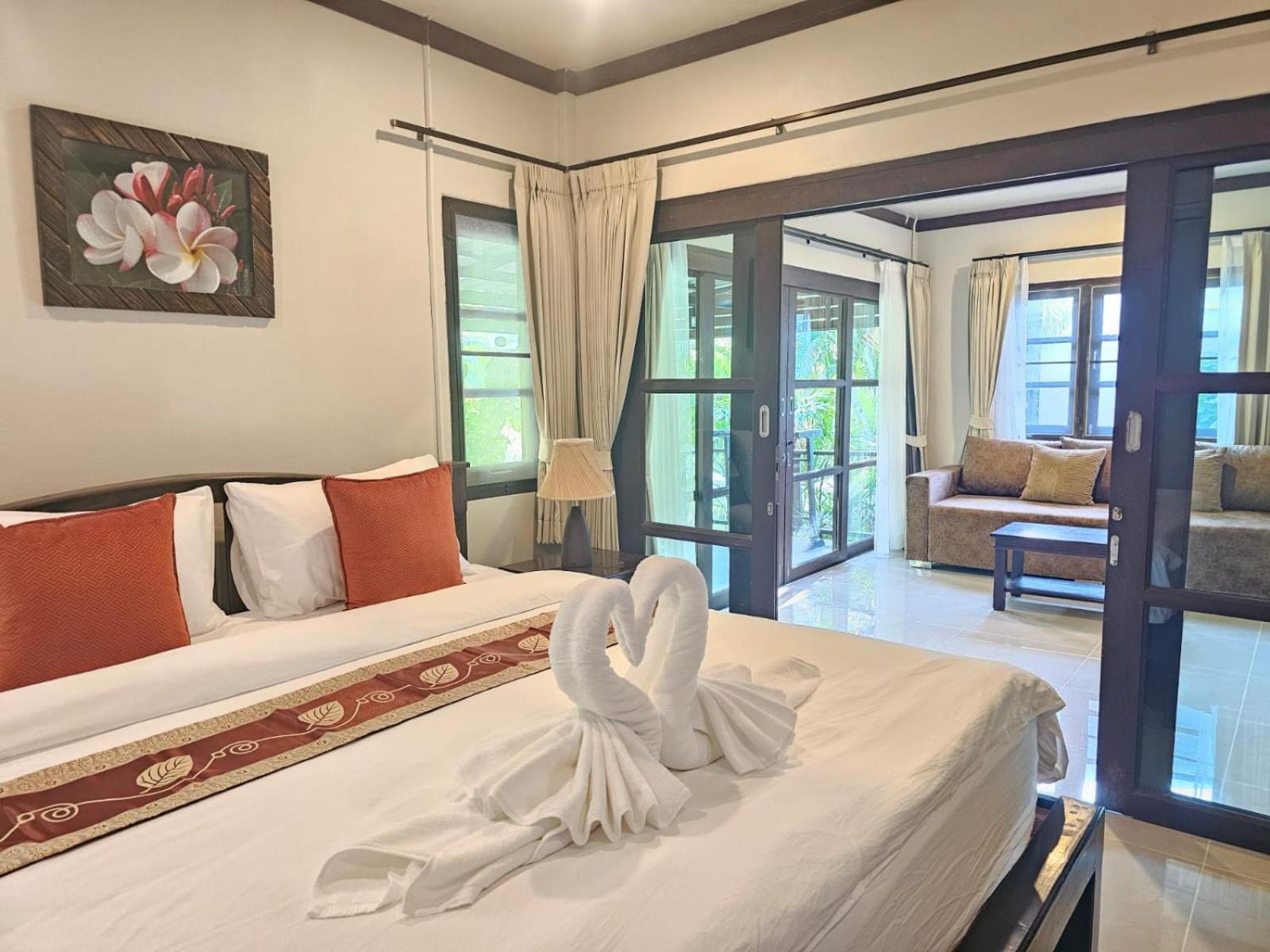 Hotel Bang Po Hut Ban Bang Po Exterior foto